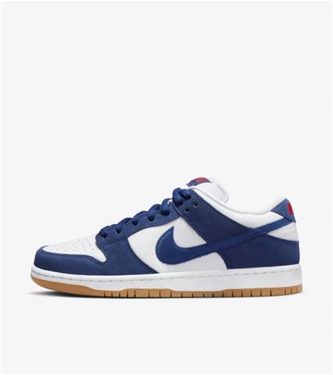 nike sb dunks blau|royal blue nike dunks low.